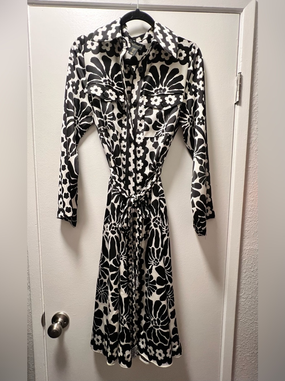 House of Harlow 1960 Black & White Floral Long Sleeve Shirt Dress